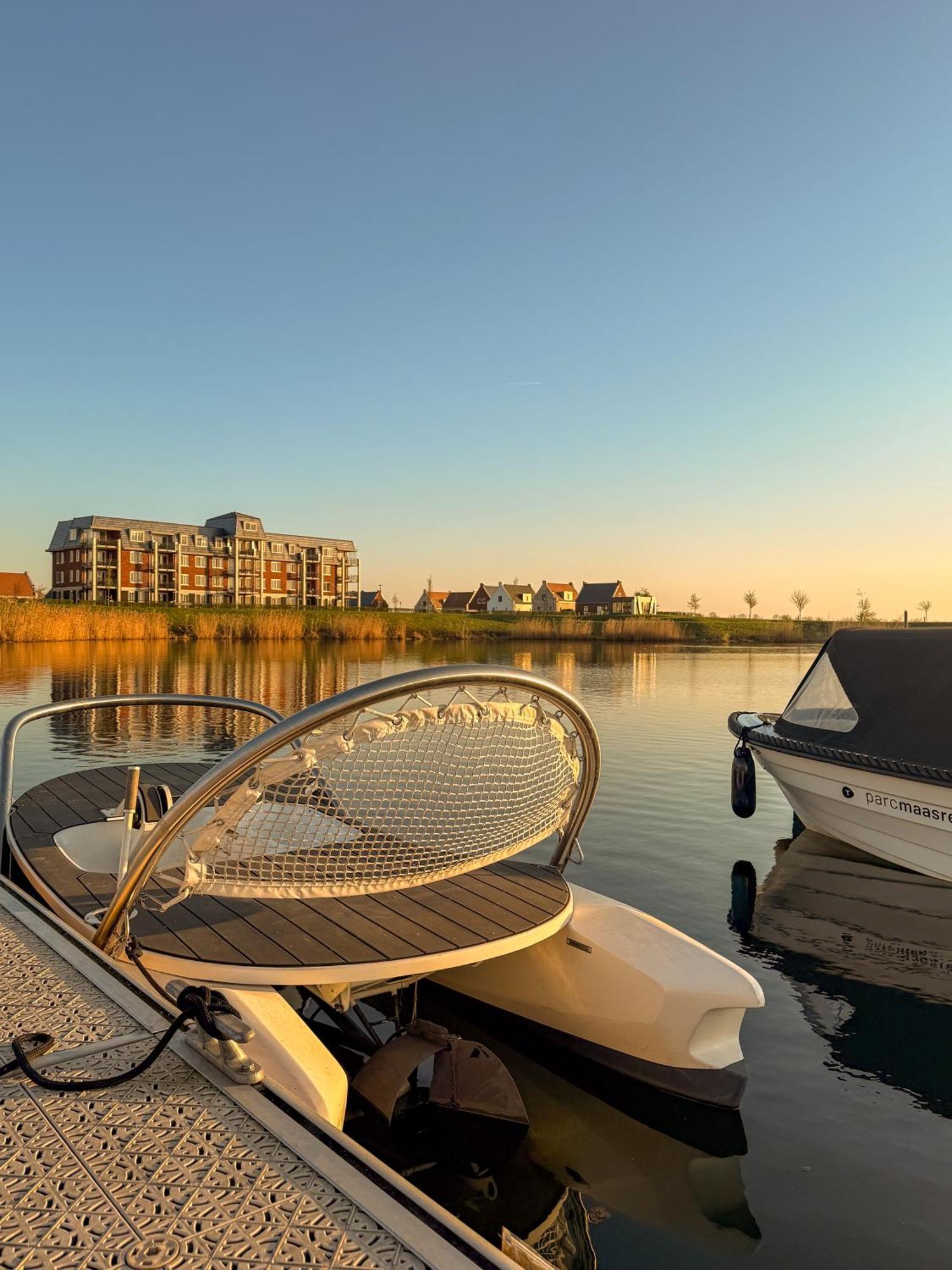 Parc Maasresidence Thorn Apartments Экстерьер фото